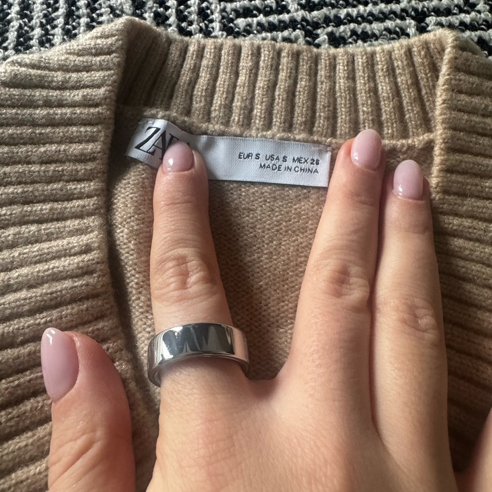 Zara Beige Ribbed Knit Sweater - Picture 2 of 2